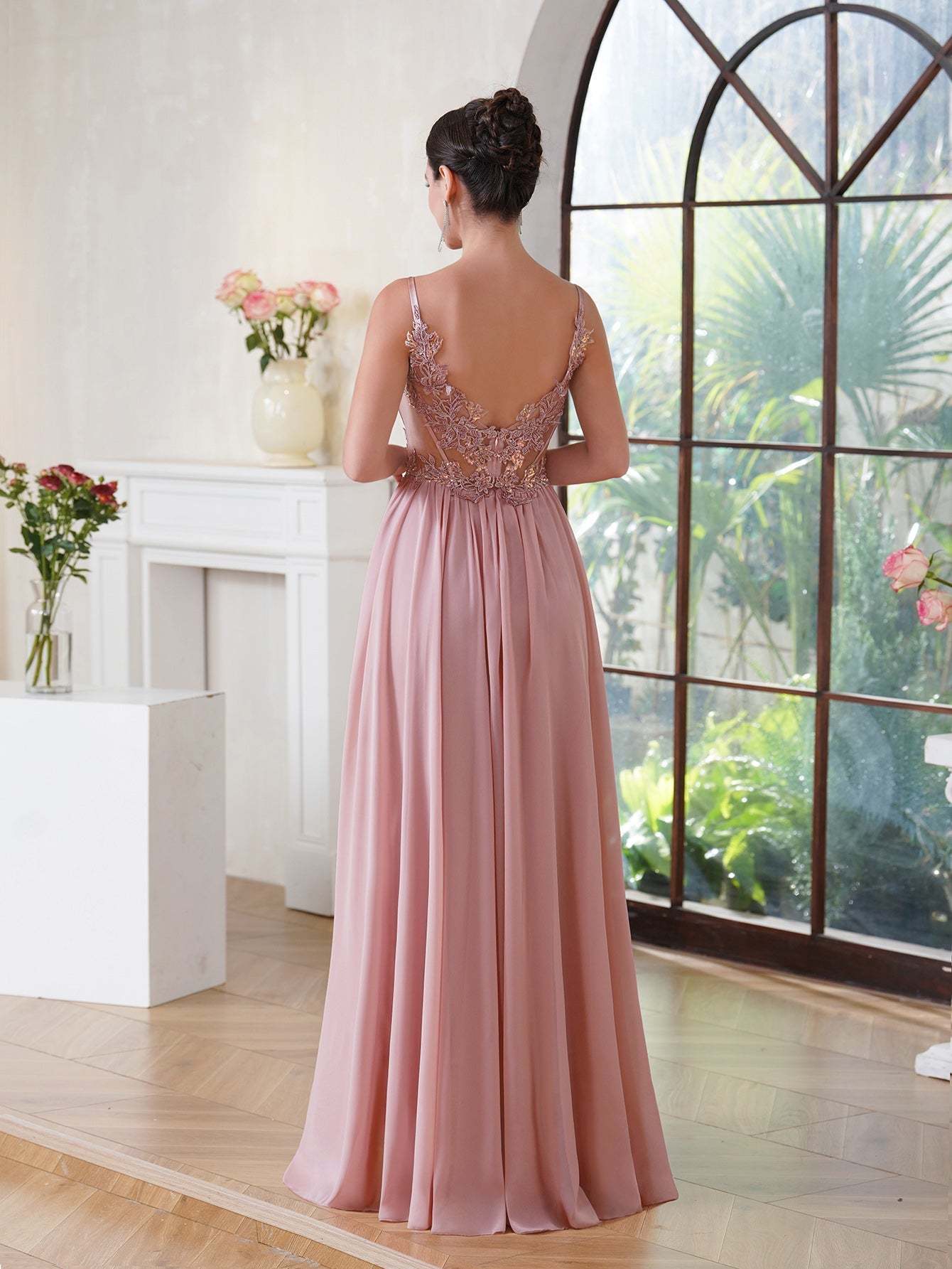 Fabulous A-line Spaghetti Straps Pleated Chiffon Floor Length Dress with Appliques