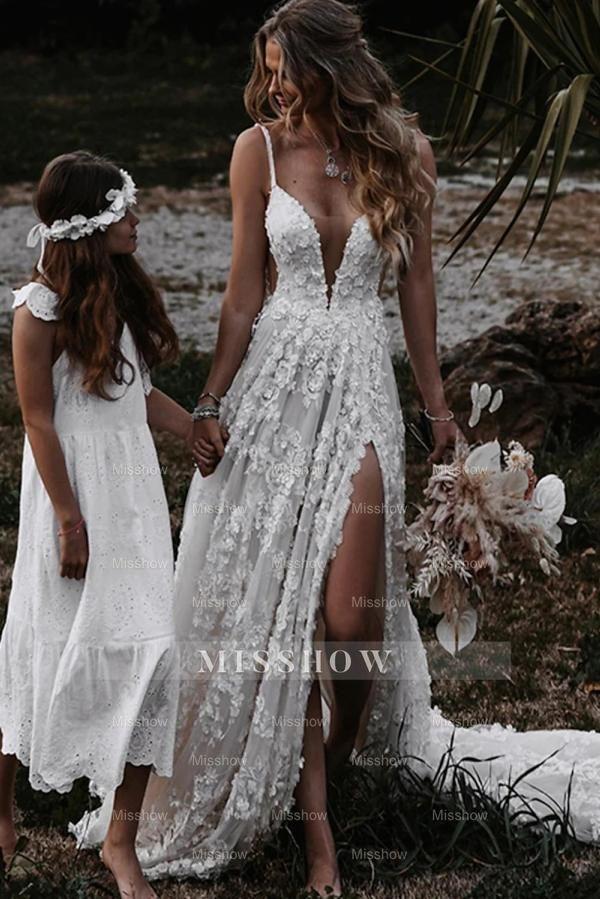 Fabulous White A-Line Spaghetti Strap V-neck Sleeveless Lace Sweep Train Tulle Wedding Dresses With High Slit
