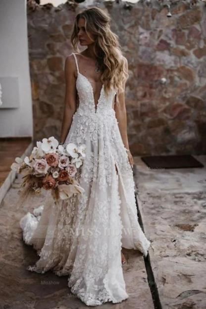 Fabulous White A-Line Spaghetti Strap V-neck Sleeveless Lace Sweep Train Tulle Wedding Dresses With High Slit