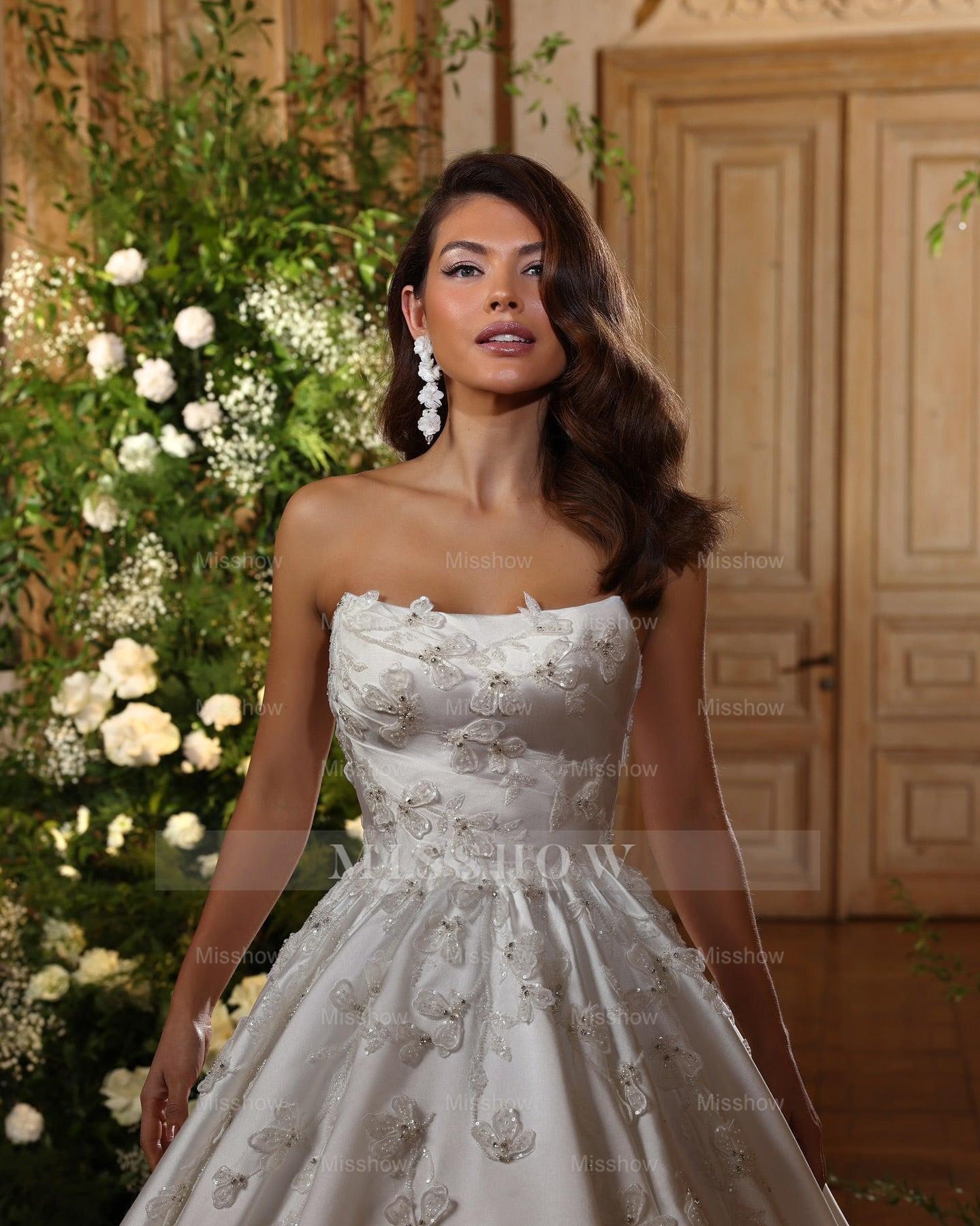 Fabulous White A-Line Strapless Beaded Ball Gown Sleeveless Cathedral Train Satin Wedding Dresses With 3D Flowers