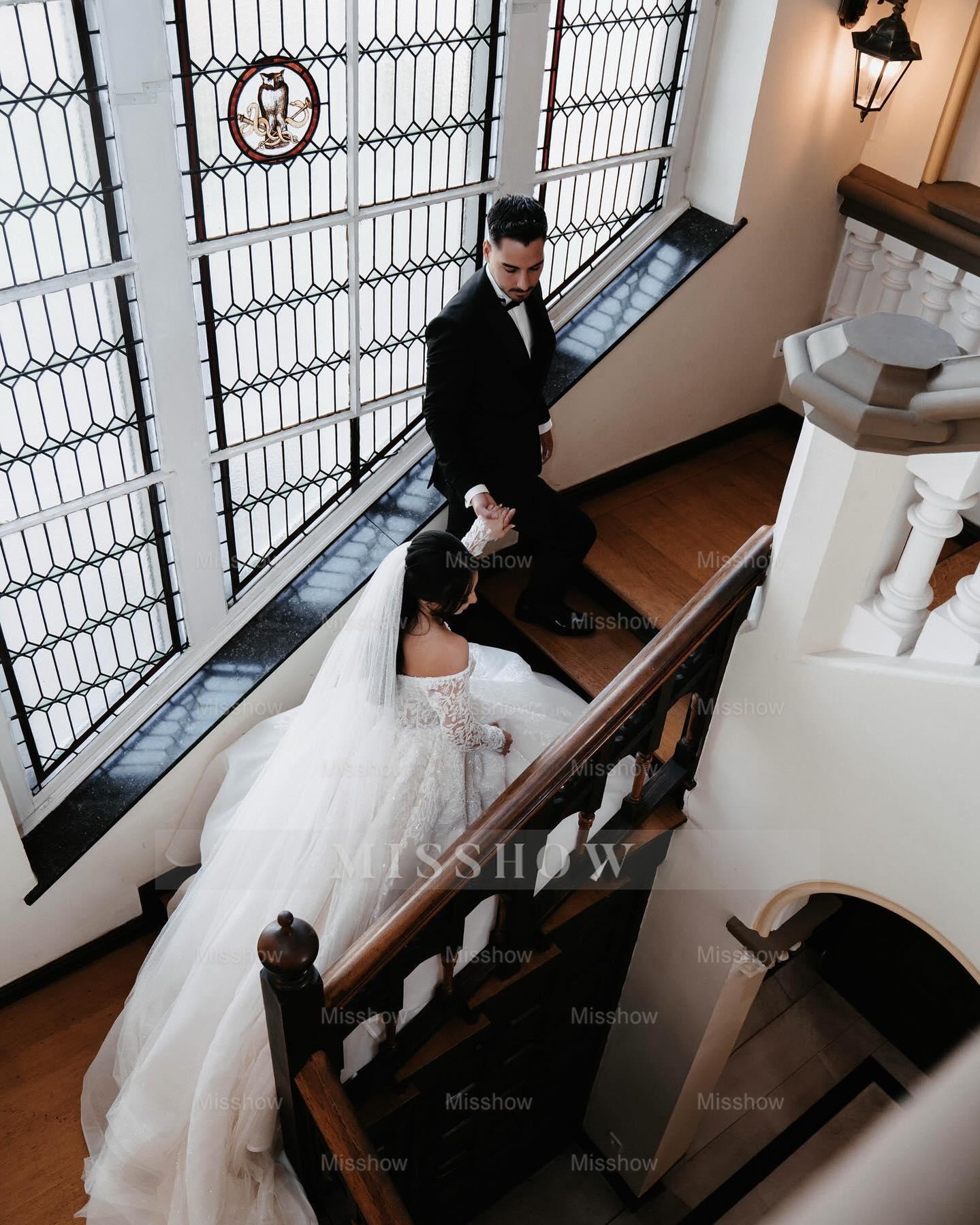 Fabulous White Ball Gown Strapless Off-The-Shoulder Long Sleeves Beaded Lace Long Tulle Wedding Dress