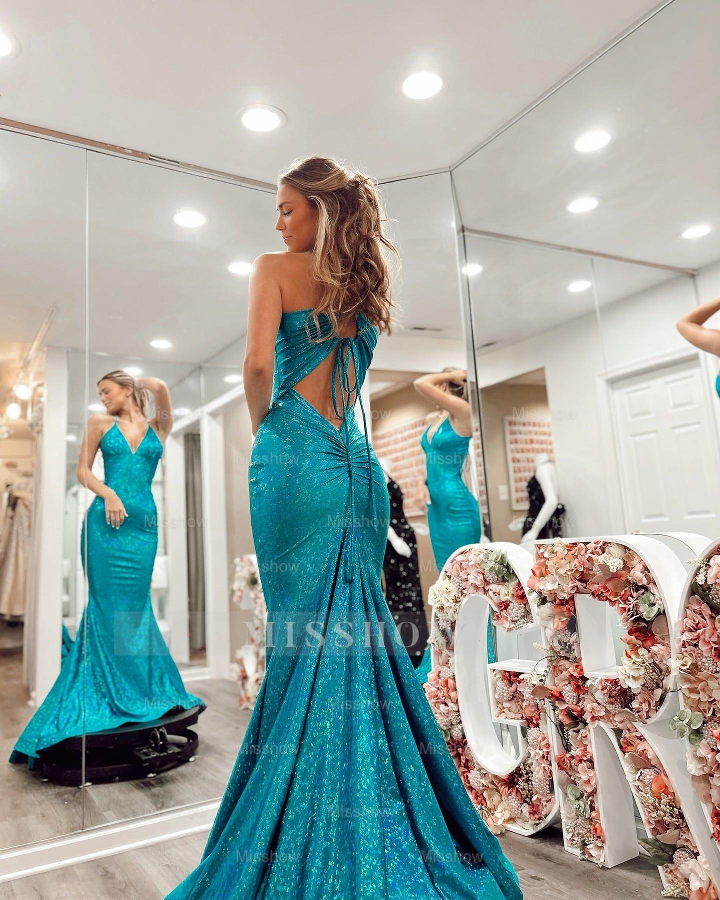 Fashionable Pool V-Neck Sleeveless Mermaid Prom Dress with Court Train