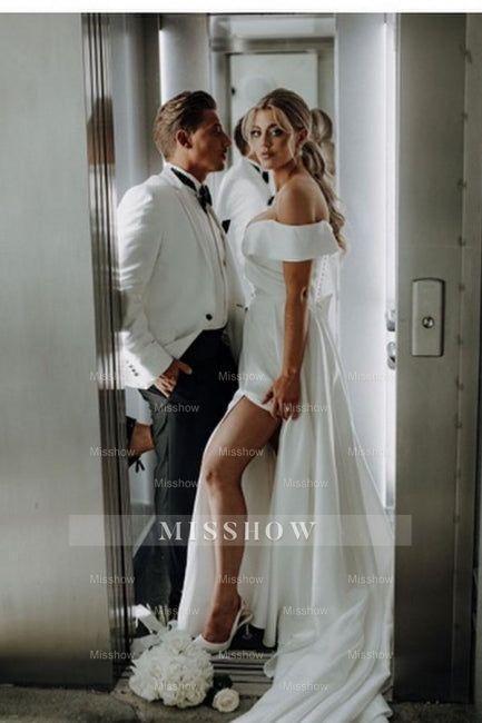 Fashionable White A-Line Off-the-shoulder Split Front Lace-up Long Wedding Dress Panel Train