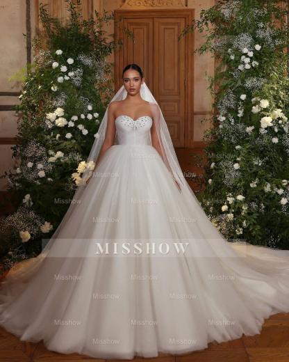 Fashionable White Sweetheart Ball Gown Illusion Tulle Wedding Dresses With Rhinestones