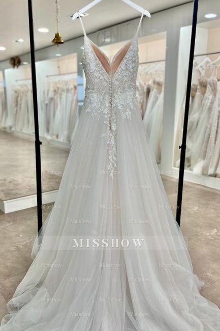Fashionable White V-Neck Spaghetti Strap A-Line Sleeveless Tulle Wedding Dresses With Appliques