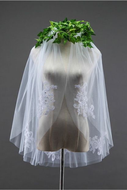 Floral Cute Tulle Cut Edge 1.5*1.5M Wedding Veils with Appliques Sequined