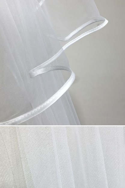 Floral Cute Tulle Lace Ribbon Edge 1.5*1.4M Wedding Veils with Comb