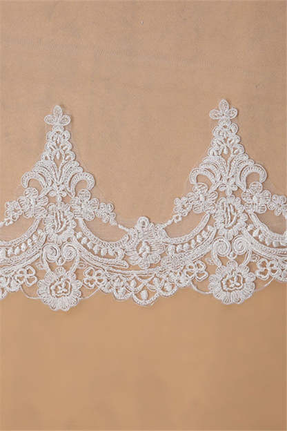 Floral Elegant Tulle Lace Applique Edge 3*1.5M Wedding Veils with Comb