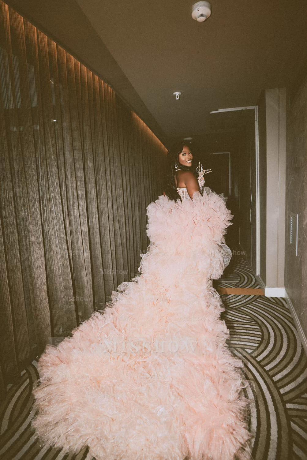 Glamorous Long Pink Sweetheart Sleeveless Mermaid Prom Dress with Slit and Detachable Train