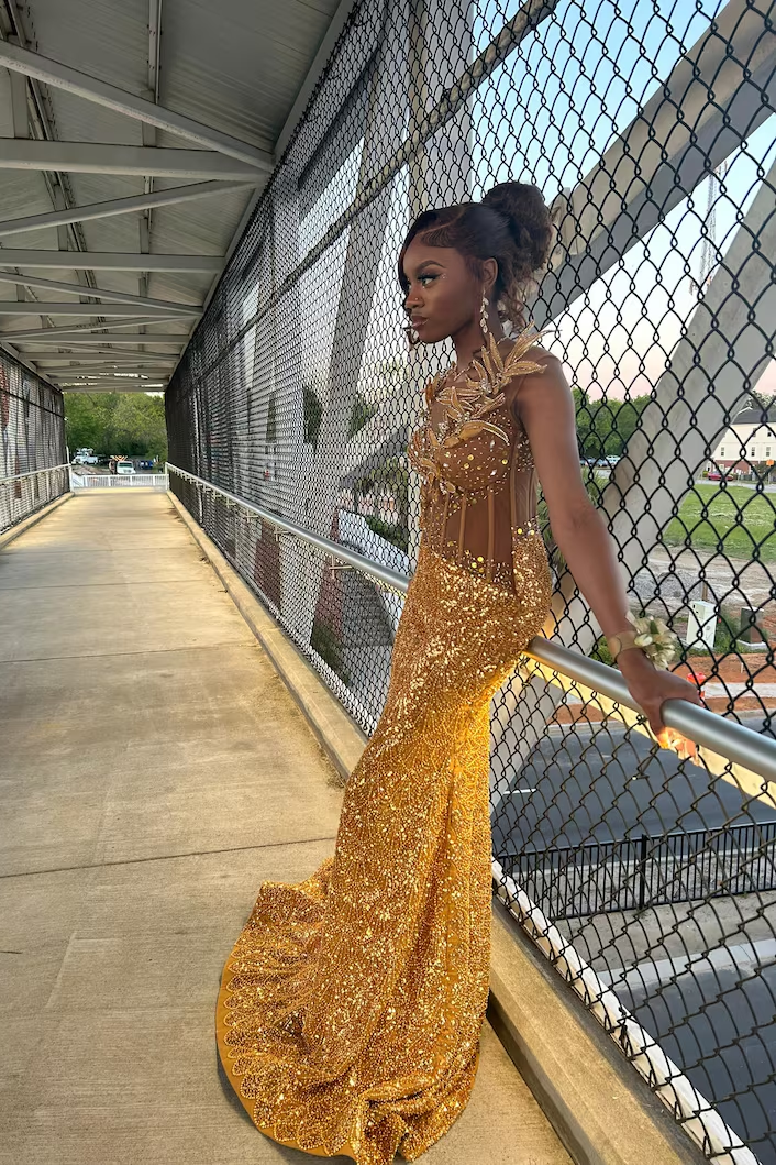 Glamorous Long Yellow Mermaid Sequined Beaded Sleeveless Prom Dress