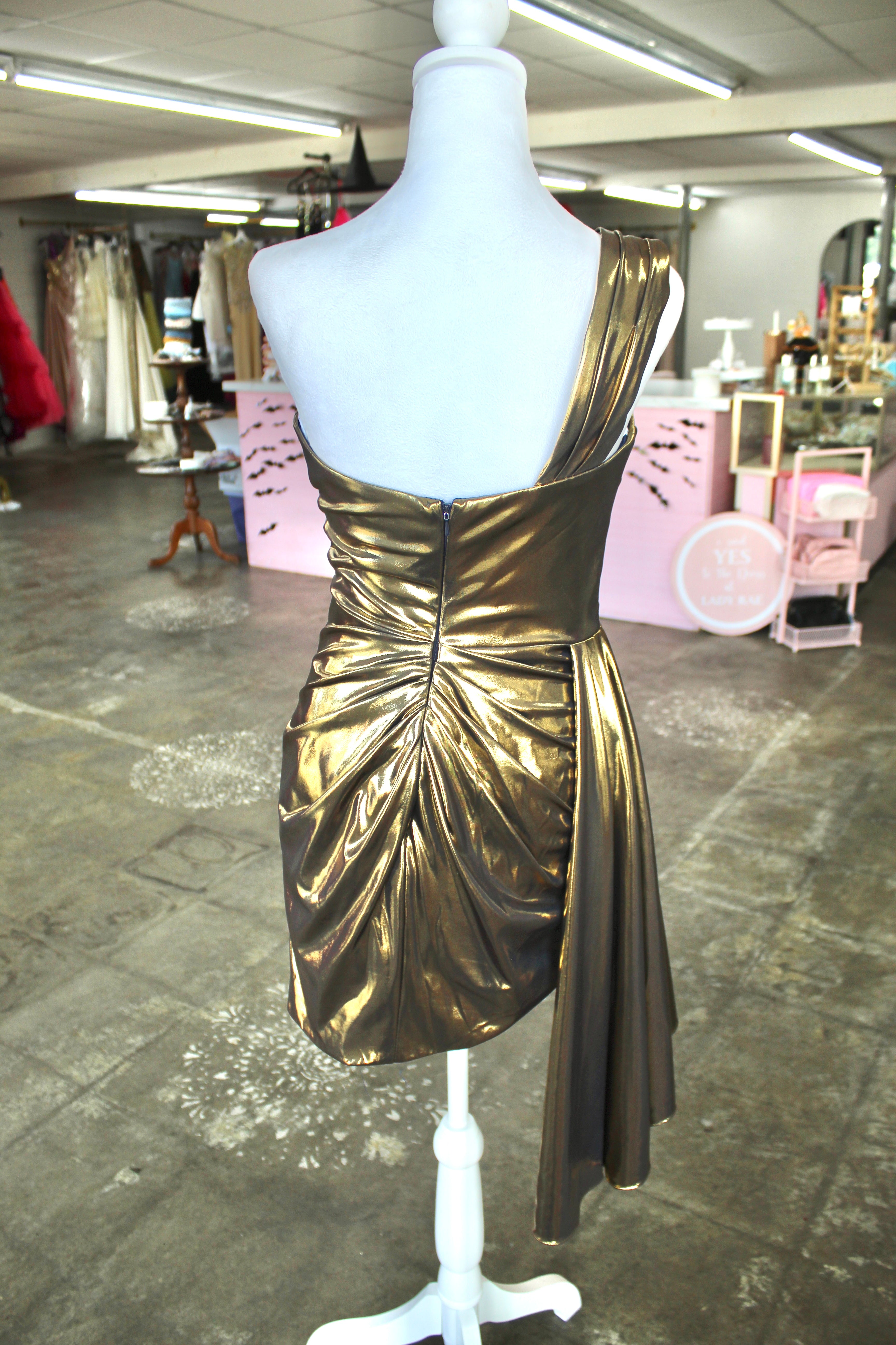 Sparkly Green Tight Ruched Short Metallic Homcoming Dress With Sash