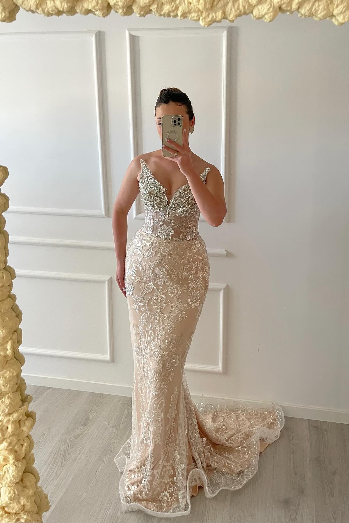 Gorgeous Champagne V-Neck Sleeveless Mermaid Evening Dress with Rhinestones