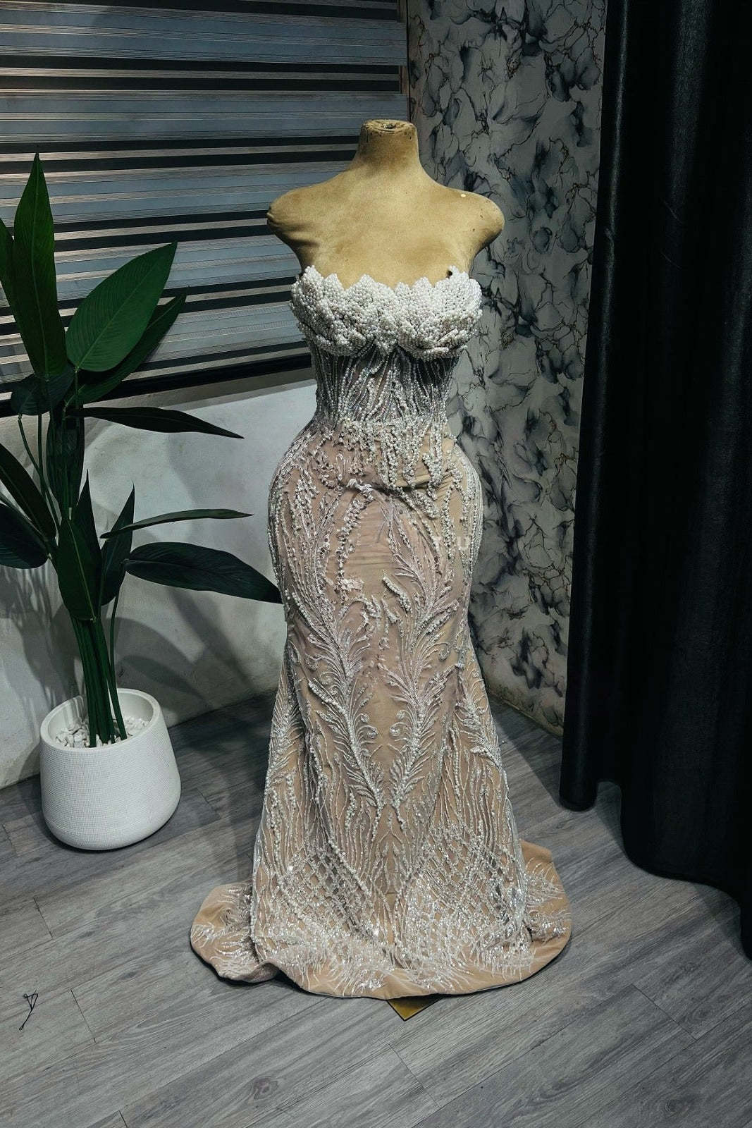 Gorgeous Long Mermaid Lace Beaded Strapless Prom Dress with Pearls