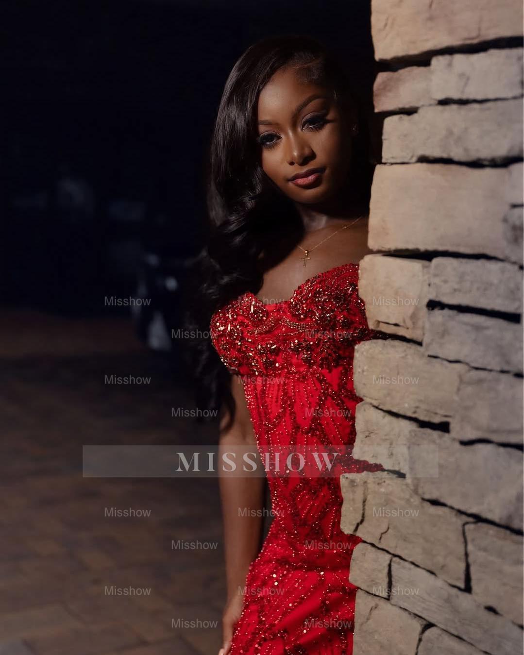 Gorgeous Long Mermaid Red Strapless Lace Prom Dress with Veil