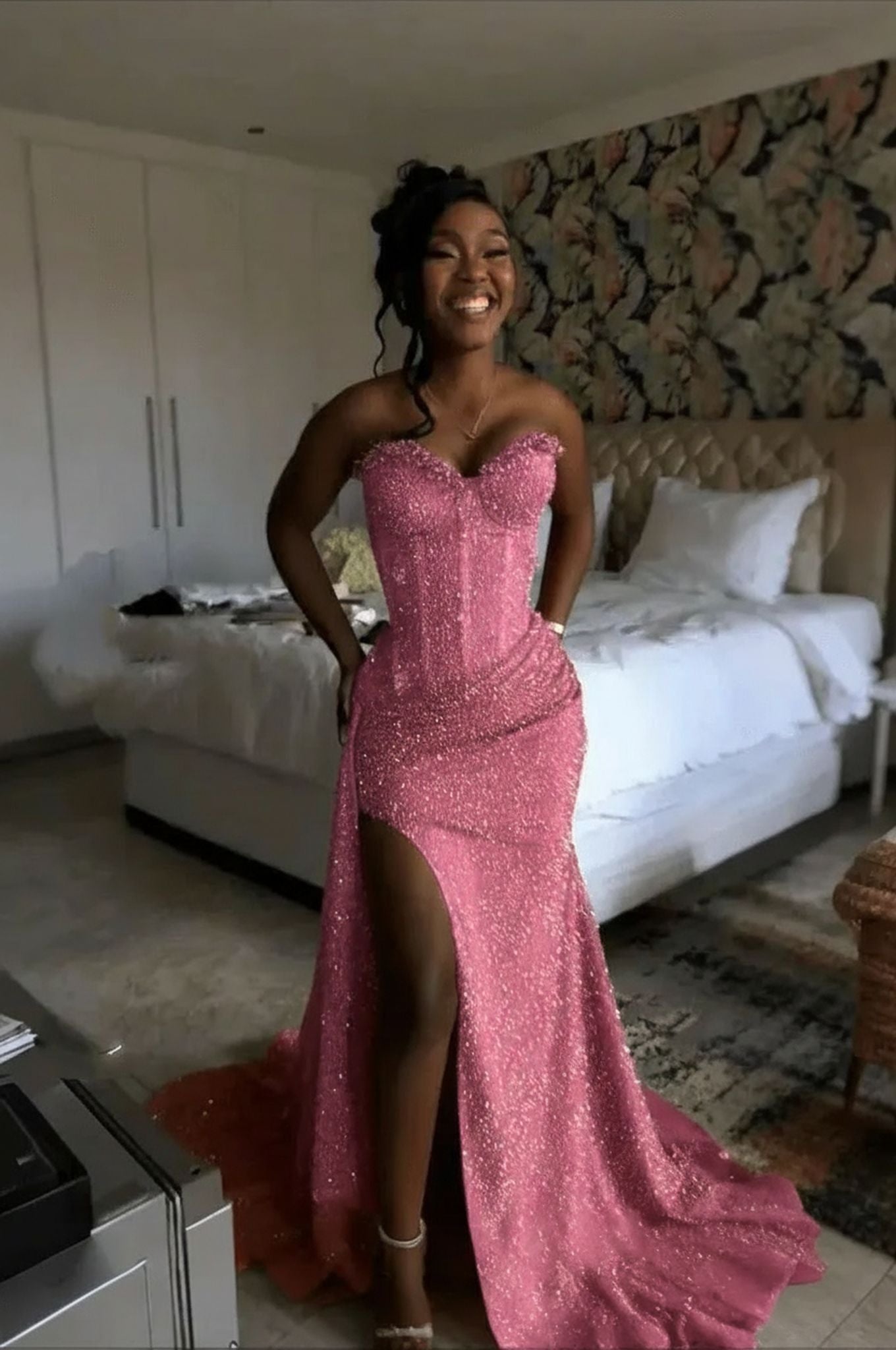 Gorgeous Strapless Sleeveless Mermaid Glitter Long Prom Dress With Slit