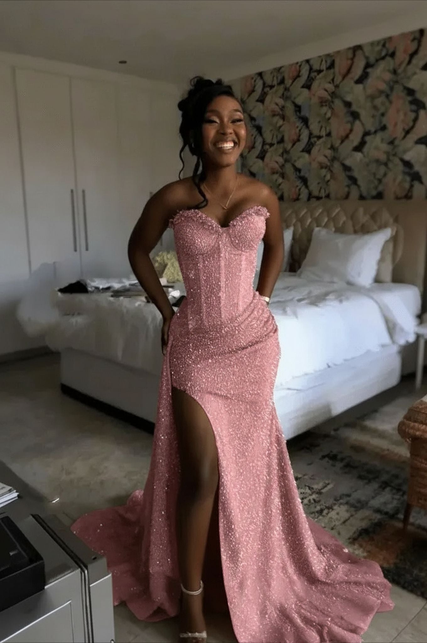 Gorgeous Strapless Sleeveless Mermaid Glitter Long Prom Dress With Slit