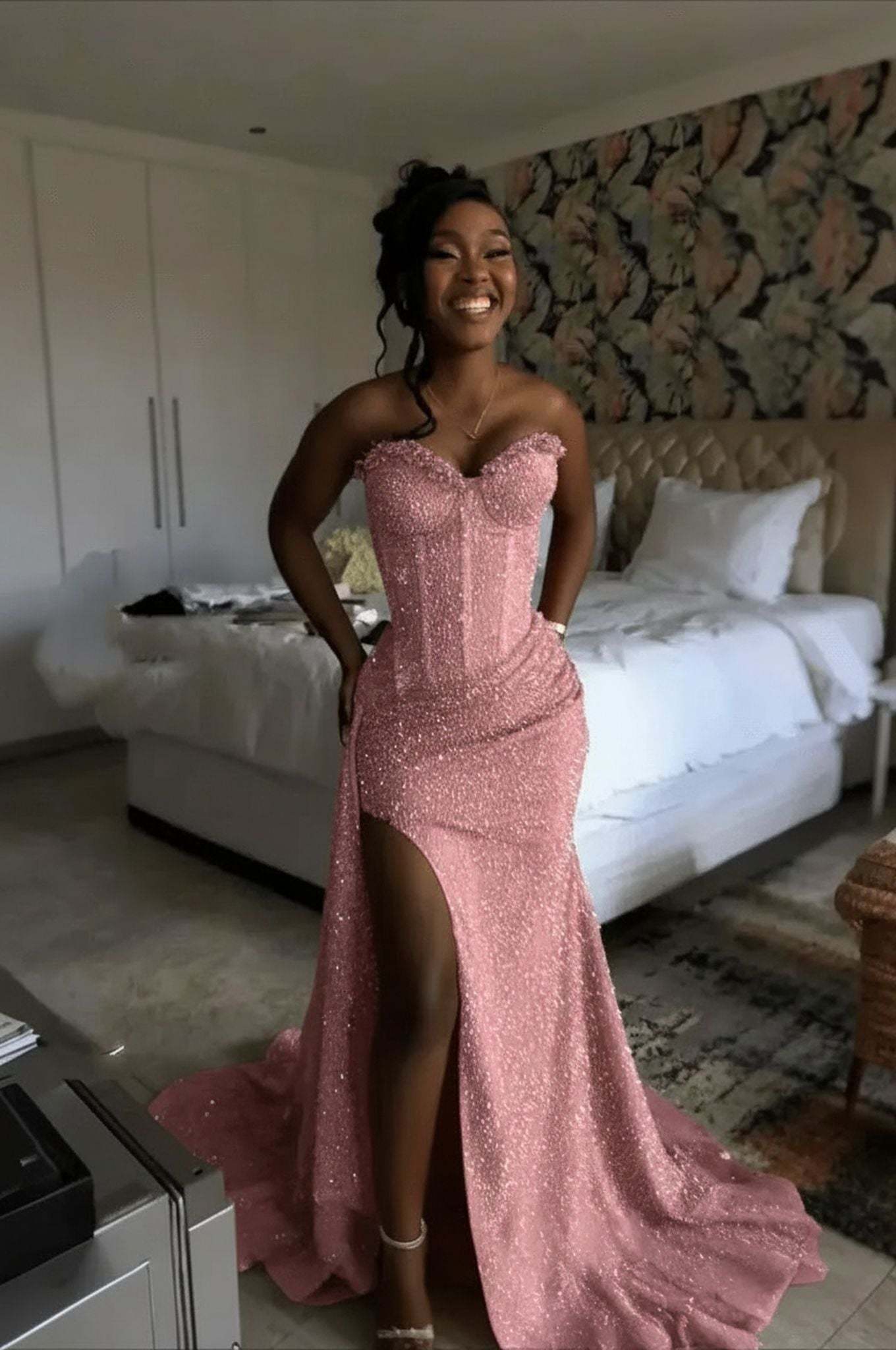 Gorgeous Strapless Sleeveless Mermaid Glitter Long Prom Dress With Slit