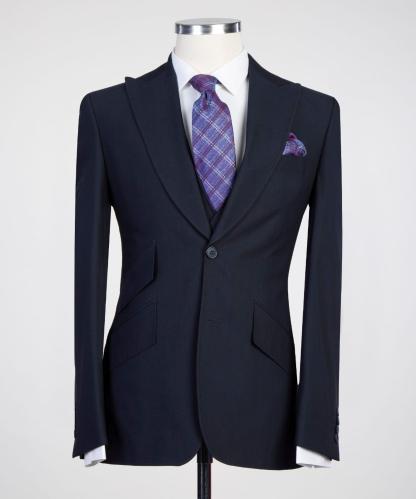 Stylish Dark Navy Three-Piece Peak Lapel Men’s Suits