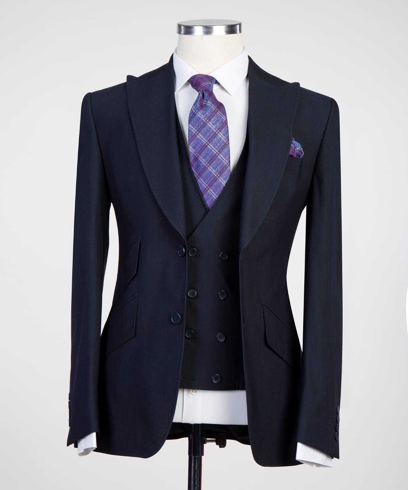 Stylish Dark Navy Three-Piece Peak Lapel Men’s Suits