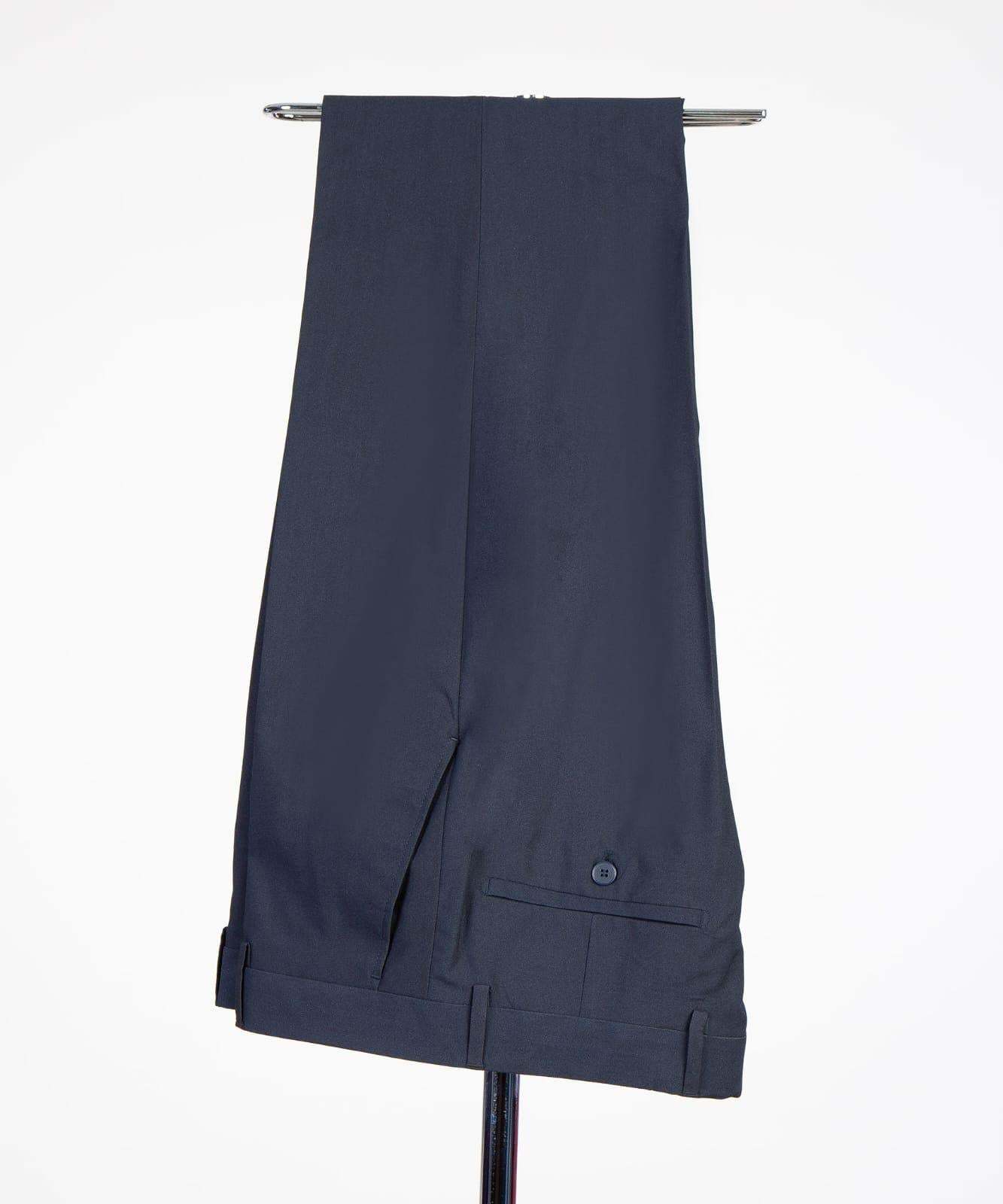 Stylish Dark Navy Three-Piece Peak Lapel Men’s Suits