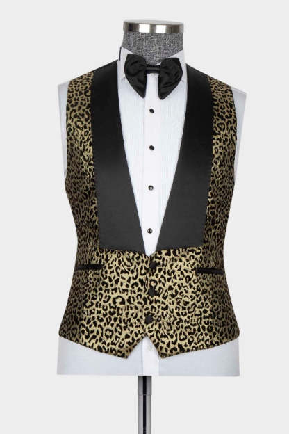 Chic Gold Jacquard Peaked Lapel Three-Piece Prom Ensemble