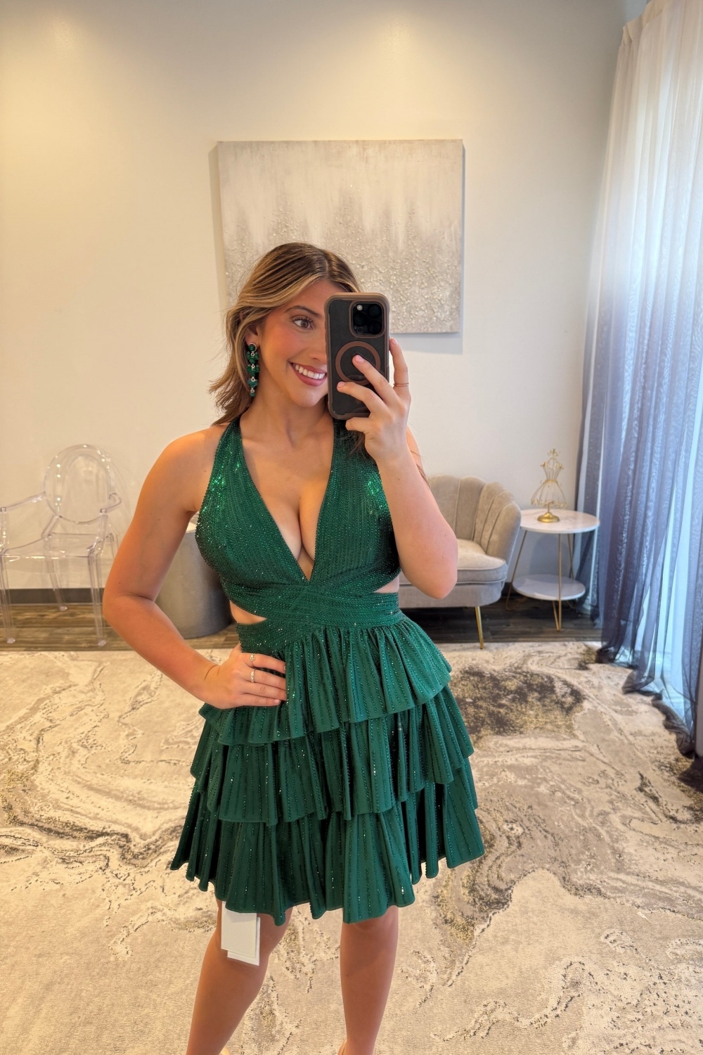 Sparkly Black A Line Short Beaded Cocktail Dress With Ruffles