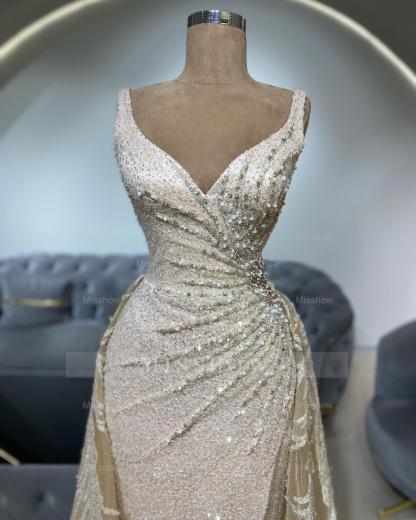 Luxury Champagne V-Neck Sleeveless Sequined Beaded Ruffles Detachable Train Tulle Prom Dress With Appliques