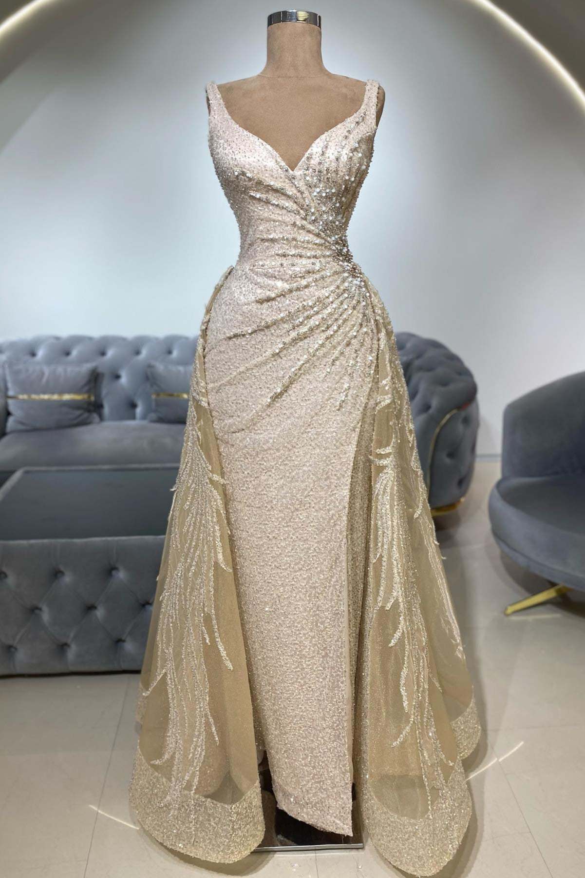 Luxury Champagne V-Neck Sleeveless Sequined Beaded Ruffles Detachable Train Tulle Prom Dress With Appliques