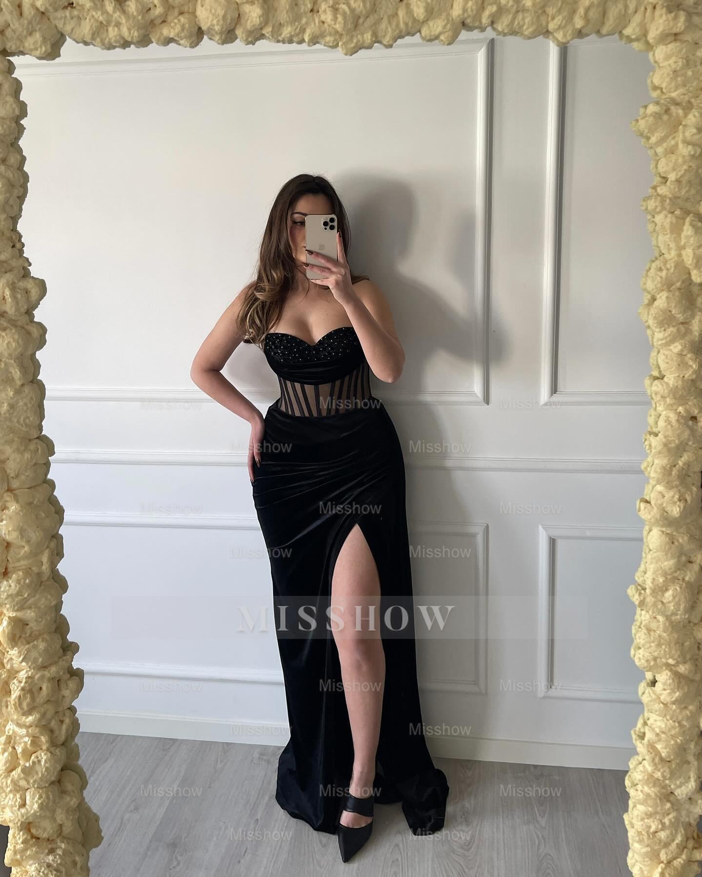 Modern Black Sweetheart Sleeveless Mermaid Velvet Formal Dress with Front Split
