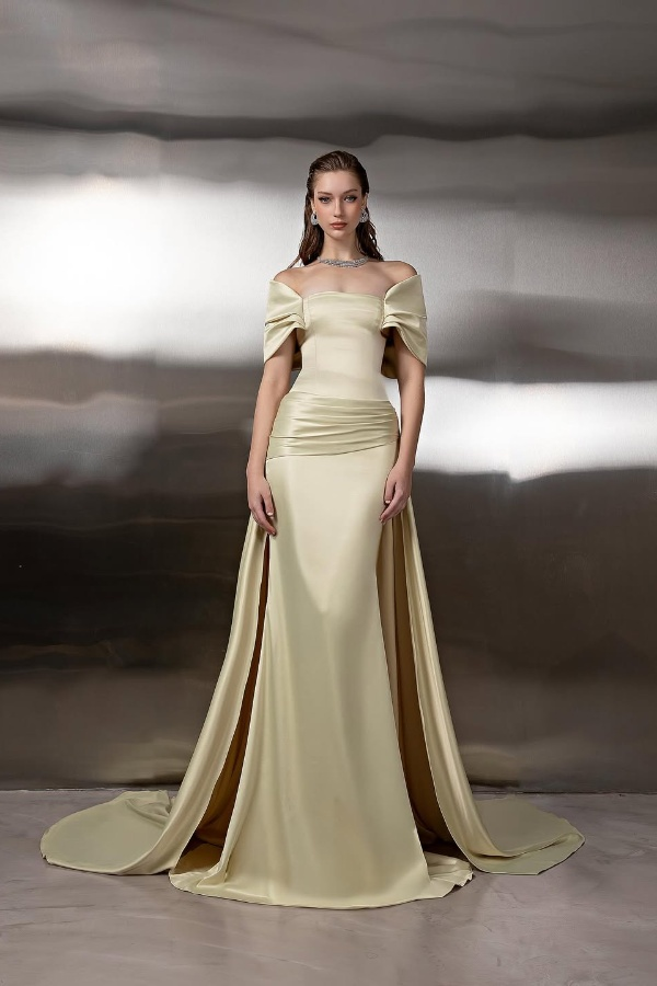Off the Shoulder Sleeveless Long Mermaid Formal Dress With Pleated