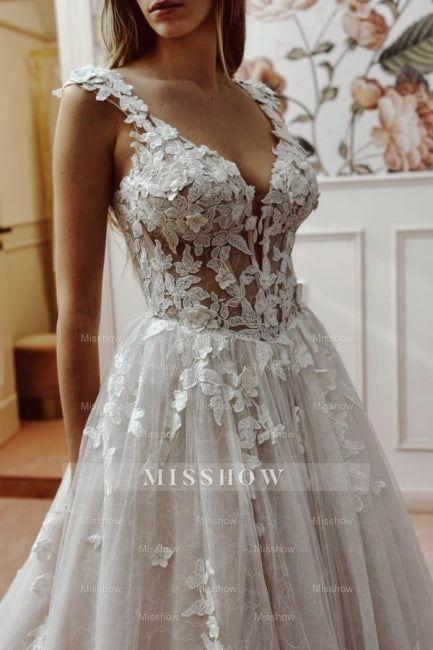Romantic White A-Line V-Neck Sleeveless Backless Lace Cathedral Train Wedding Dresses With Appliques