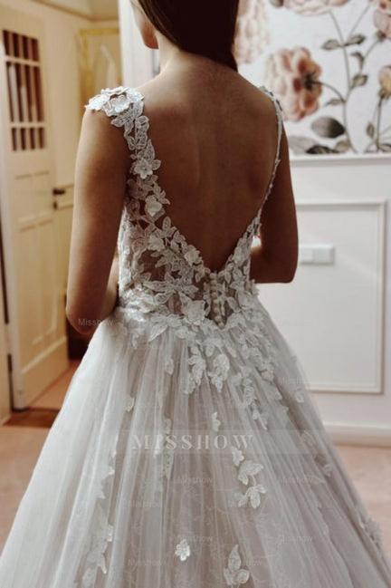 Romantic White A-Line V-Neck Sleeveless Backless Lace Cathedral Train Wedding Dresses With Appliques