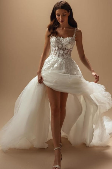 Romantic White Square Spaghetti Strap A-Line Sleeveless Court Train Tulle Wedding Dresses With Appliques