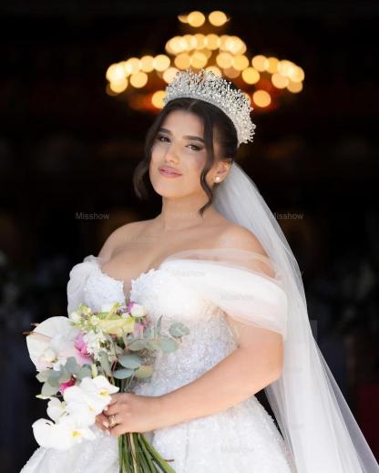 Romantic White Strapless Ball Gown Off-The-Shoulder Sequined Lace Sleeveless Long Tulle Wedding Dresses