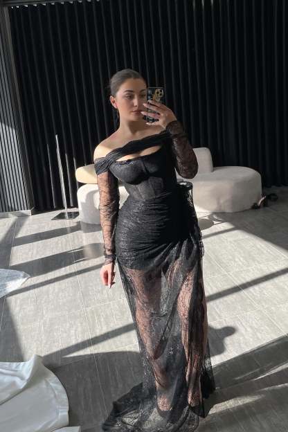 Sexy Black Off-The-Shoulder Long-Sleeve Column Evening Dress with Split