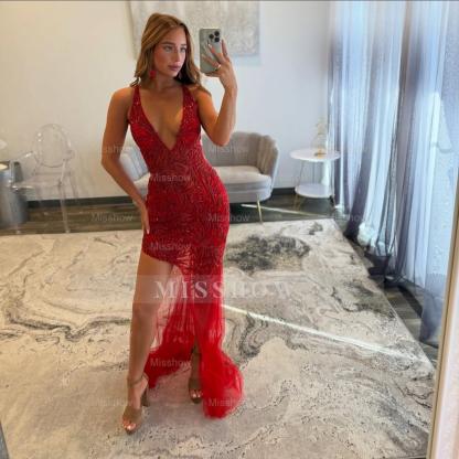 Sexy Long Red V-neck Sleeveless Lace Prom Dress with Slit