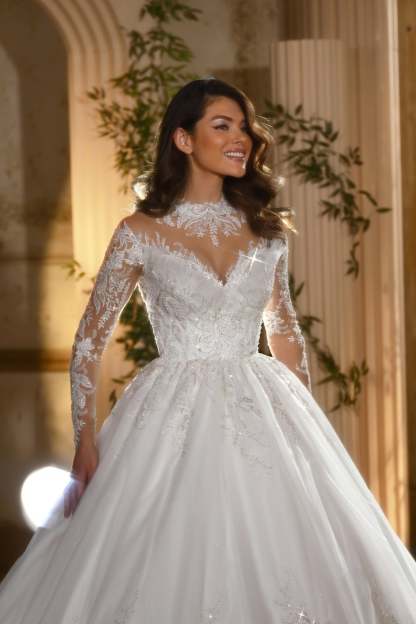 Shining White A-Line Long Sleeves Ball Gown Cathedral Train Lace Wedding Dresses With Sequins
