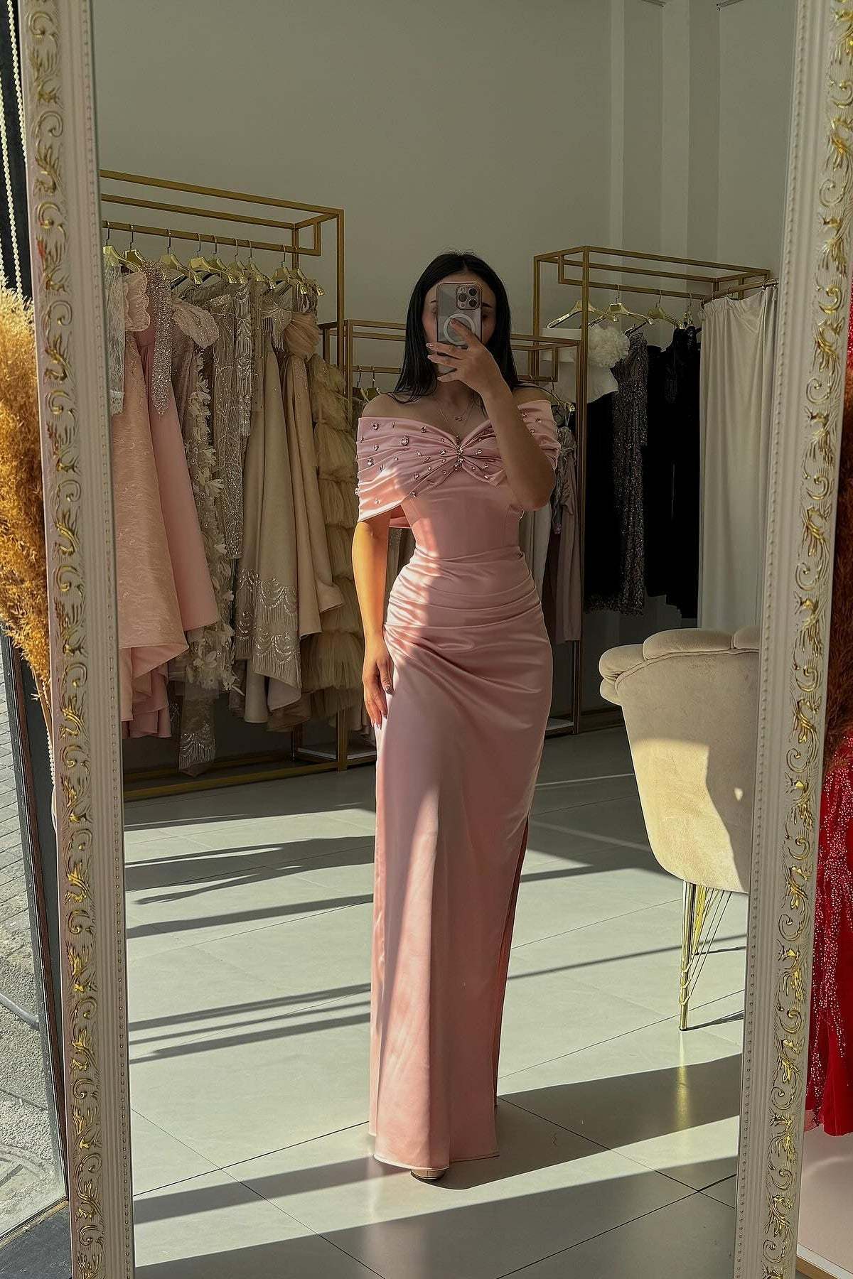 Simple Pink Off-The-Shoulder Sleeveless Mermaid Evening Dress with Rhinestones