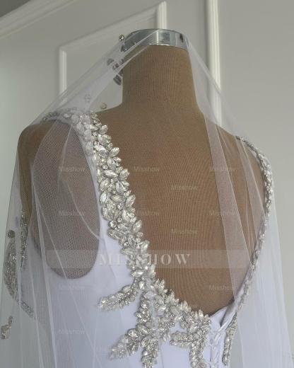 Simple White Sweetheart Sleeveless Mermaid Wedding Dress with Rhinestones