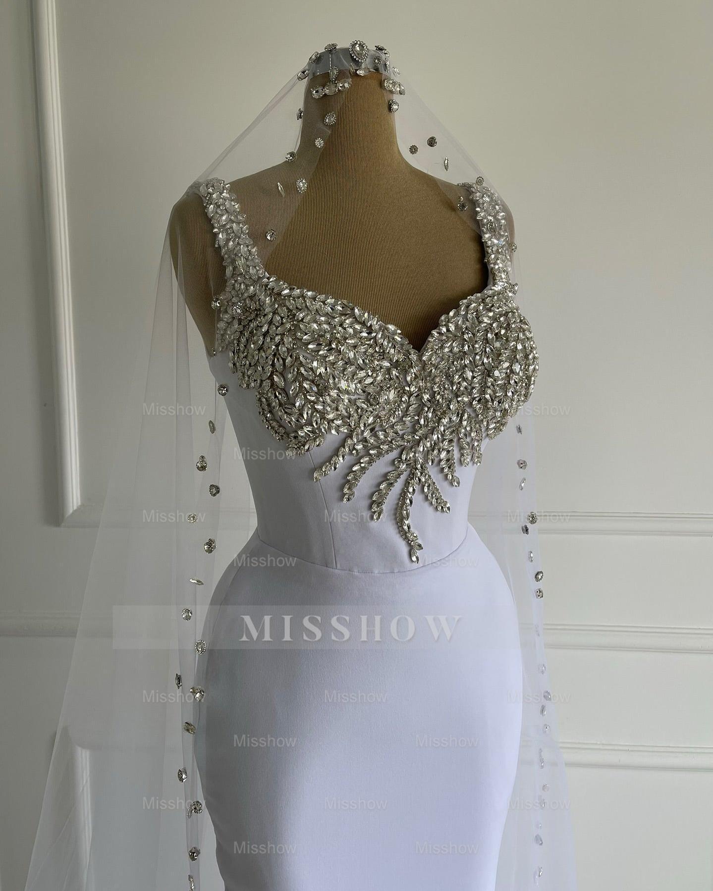 Simple White Sweetheart Sleeveless Mermaid Wedding Dress with Rhinestones