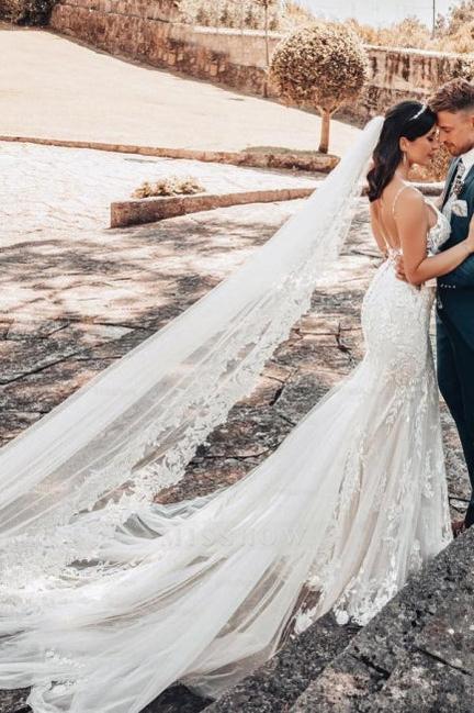 Sleeveless V-Neck Tulle Floor-Length Wedding Dress Lace