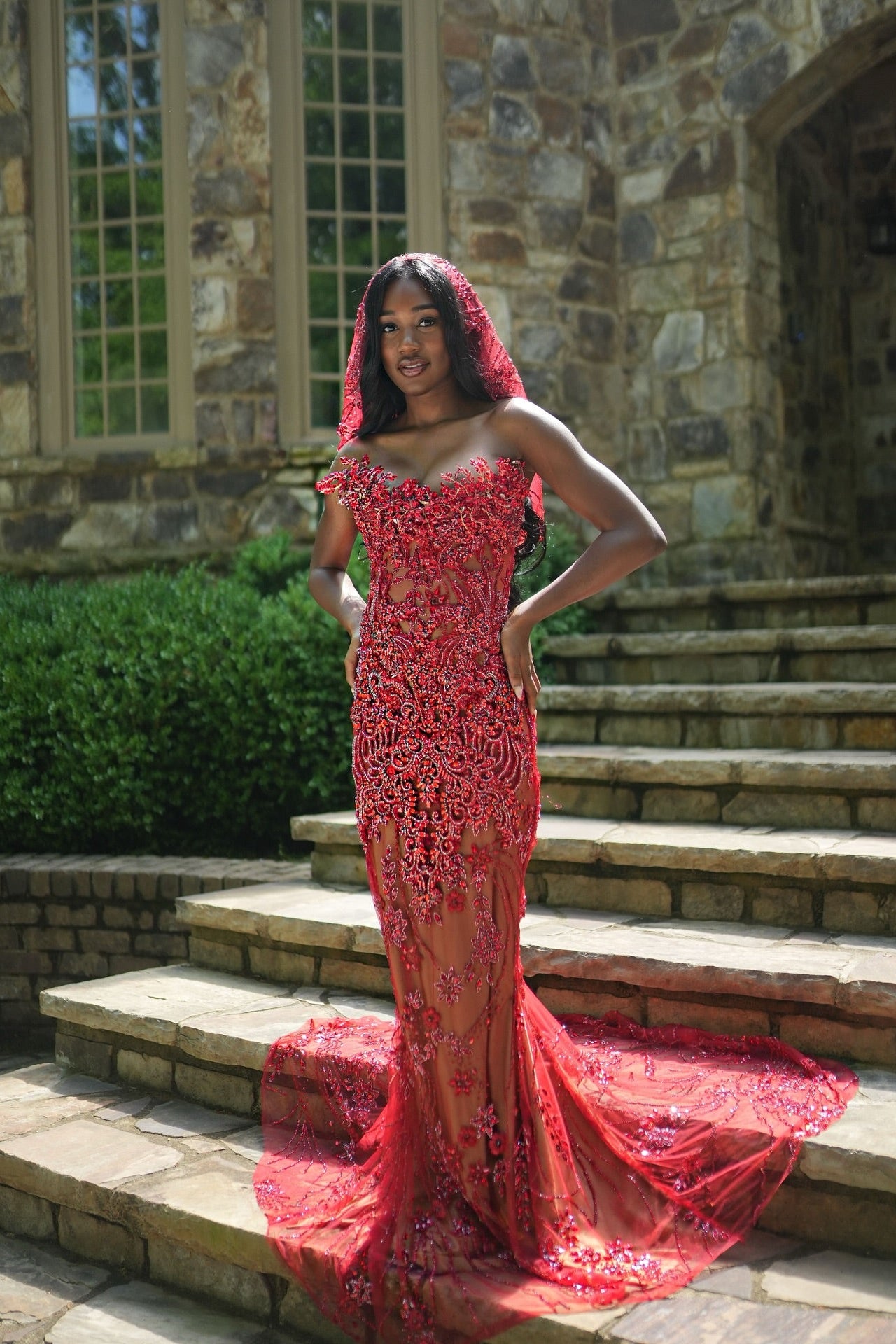 Slim Long Red Strapless Sleeveless Mermaid Prom Dress with Rhinestones and Veil