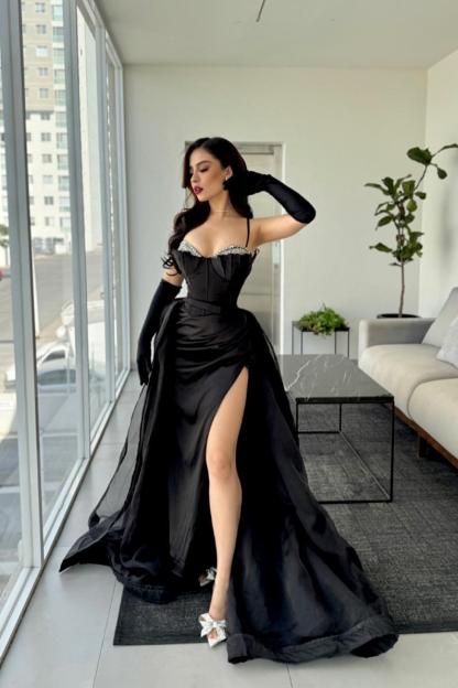 Spaghetti Strap Sleeveless Long Mermaid Formal Dress With Split Gloves
