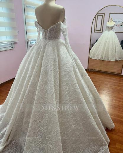Stunning Ivory Sweetheart Long-Sleeve Ball Gown Wedding Dress with Sequins