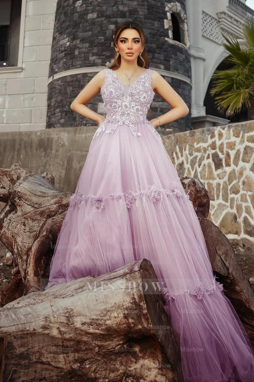 Stunning Lilac A-Line Spaghetti V-Neck Sleeveless Beaded Long Tulle Prom Dress With Appliques