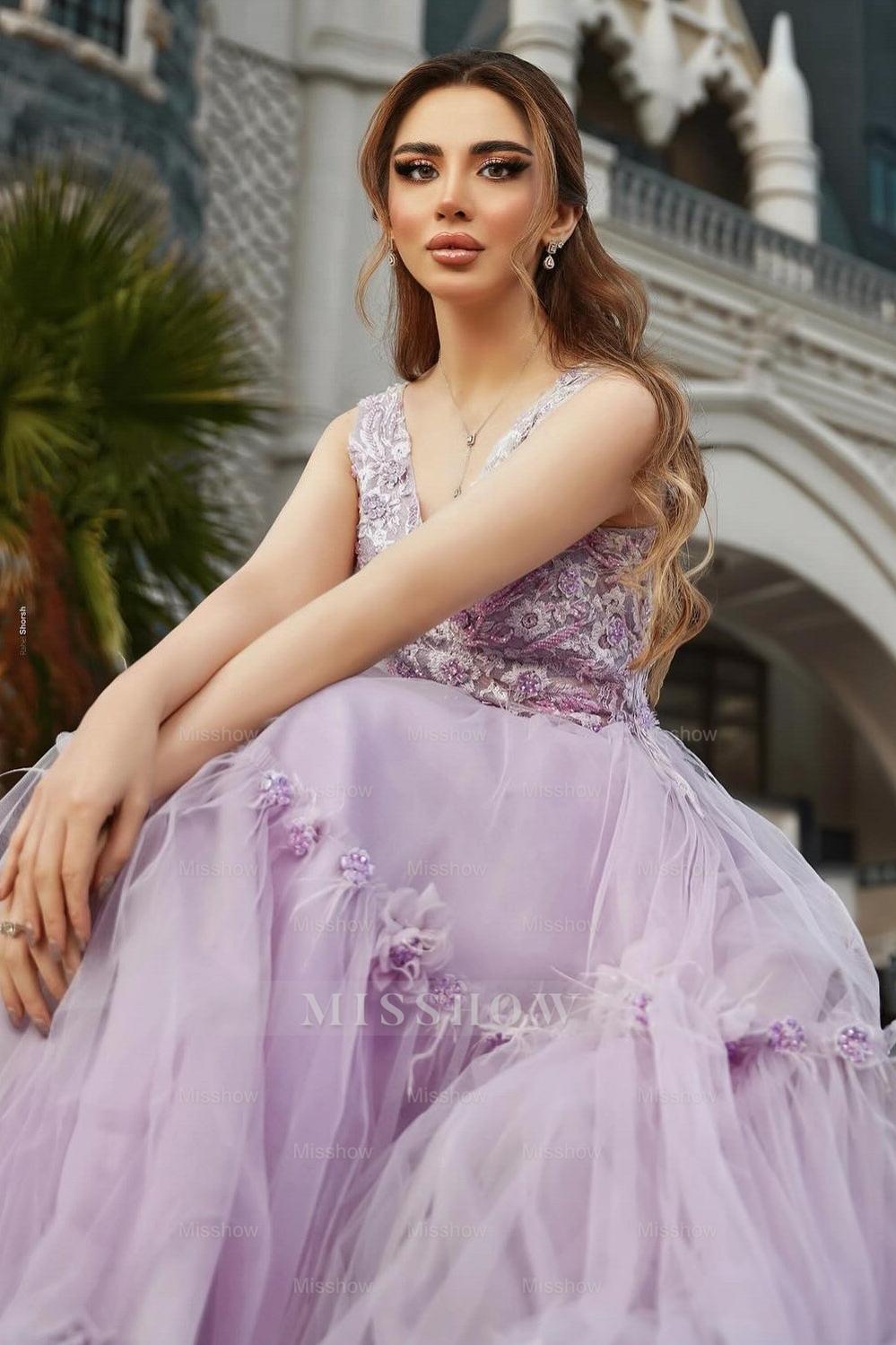 Stunning Lilac A-Line Spaghetti V-Neck Sleeveless Beaded Long Tulle Prom Dress With Appliques