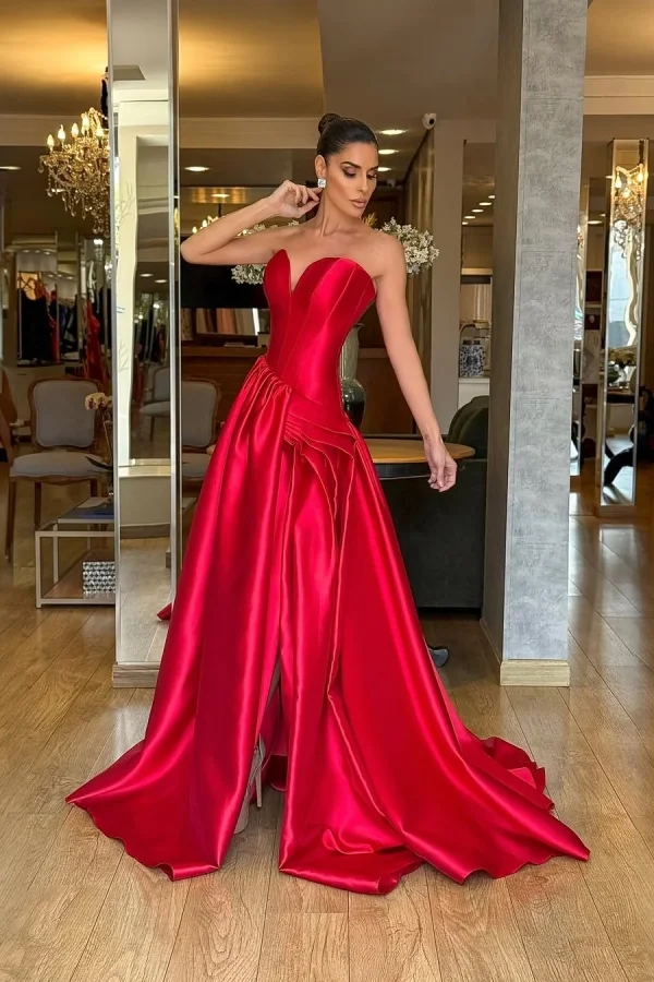 Stunning Strapless Sleeveless Long Split Formal Dress With Pleated