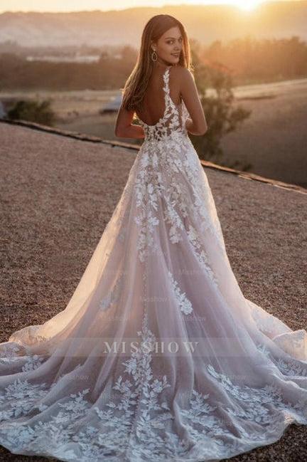 Stunning White Square Spaghetti strap A-Line Sleeveless Court Train Tulle Wedding Dresses With Appliques