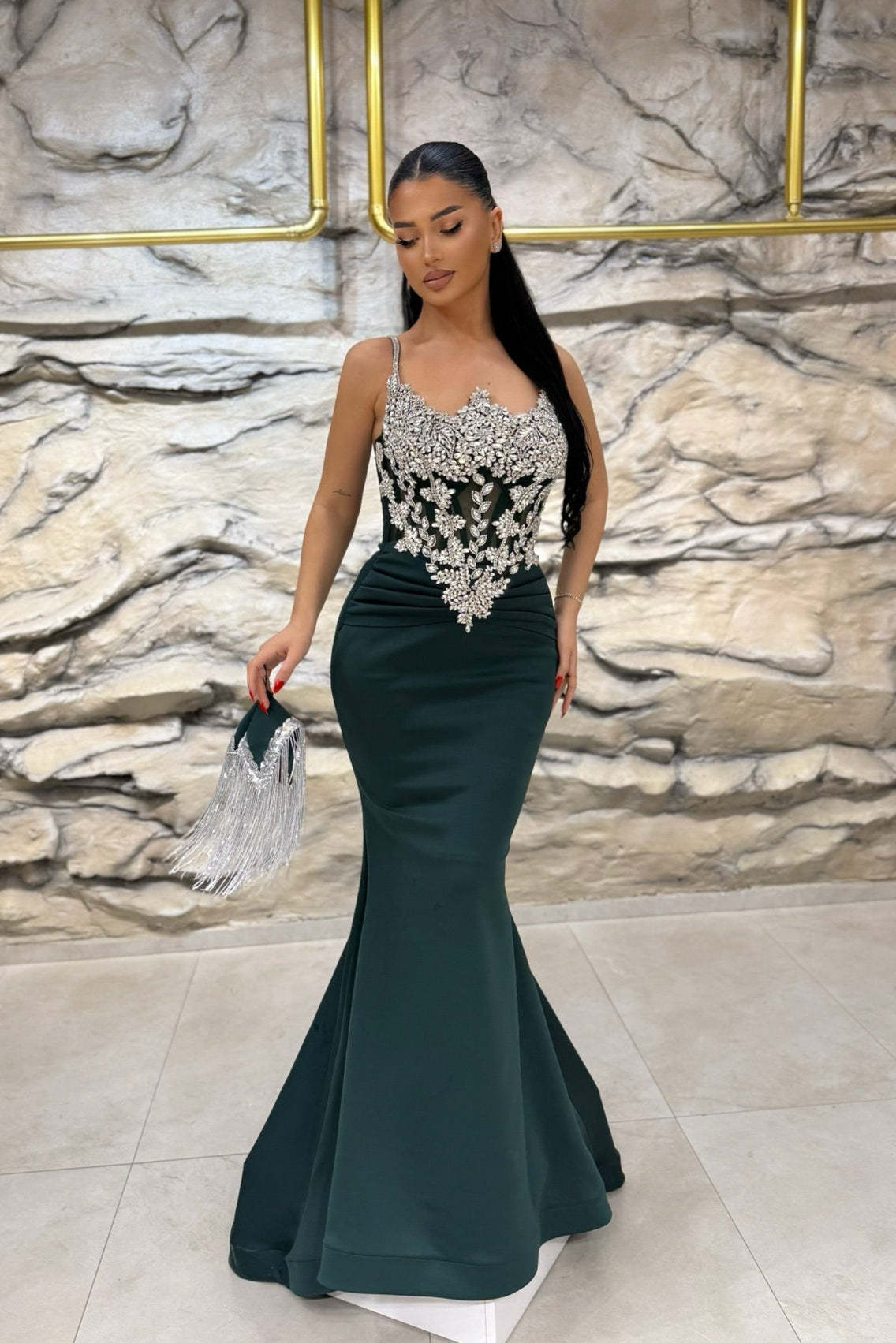Vintage Dark Green Mermaid Spaghetti Straps Sleeveless Beaded Floor-Length Satin Formal Dress With Rhinestones