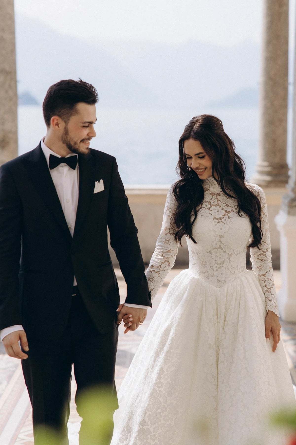 Vintage White High-Neck A-Line Long Sleeves Ball Gown Cathedral Train Lace Wedding Dresses